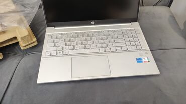 klaviatur: Yeni HP Pavilion, 15.6 ", Intel Core i5, 512 GB