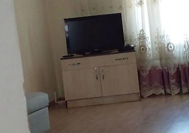 İşlənmiş, Düz TV altlığı, Polkasız, Laminat