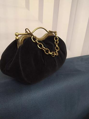 Классические сумки: Продаю бархатный редикюль сумочку, новая, черного цвета размер 30×15 — 21