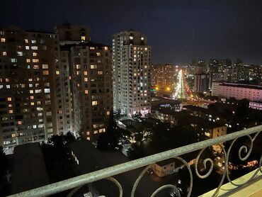 Uzunmüddətli kirayə mənzillər: Tam təmirli,bütün mebellər var hamisı təzə,yaşayış olmayıb,metroya — 17