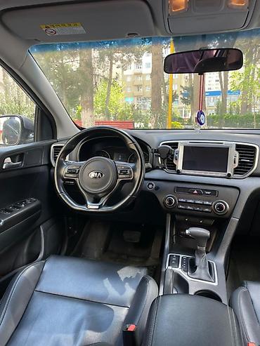 Kia: Kia Sportage: 1.7 l | 2017 il Krossover — 8
