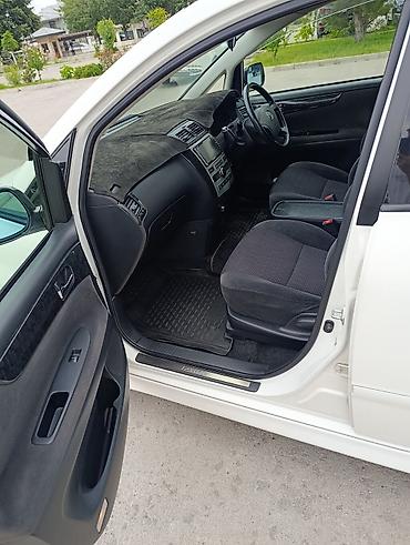 Toyota: Toyota Ipsum: 2004 г., 2.4 л, Автомат, Бензин, Минивэн — 6