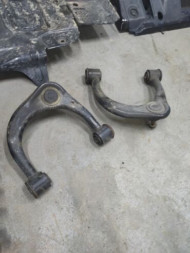 Другие детали ходовой части: Продаю запчасти Toyota Landcruiser 200 2010 год. 10 тыс сом - передний — 9