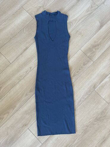 haljina 44: Guess M (EU 38), color - Blue, Without sleeves