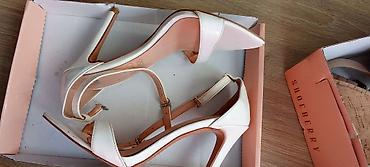 Basanoşka və səndəllər: Qadın platforma sandal - Rəng: bej/nude tonları - Dizayn: Taxta/kork — 16