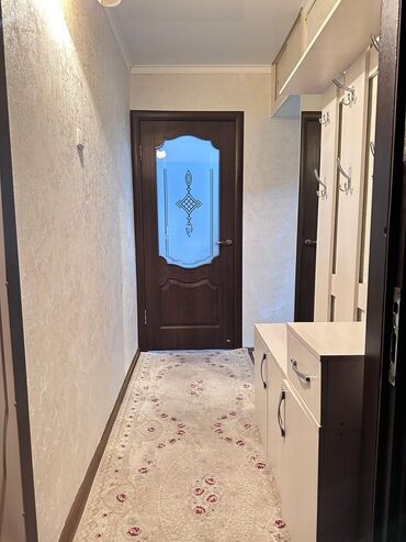 квартира с ремонтом: 2 бөлмө, 44 кв. м, 104-серия, 2 кабат, Косметикалык ремонт