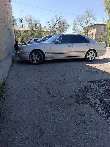x class: Mercedes-Benz E-Class: 2000 г., Автомат, Седан — 4