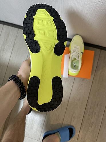 Кроссовки и спортивная обувь: Nike ZoomX Invincible Run Flyknit 3 - Категория: беговые кроссовки. - — 4