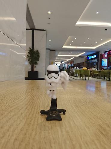 Мини-фигурка штурмовика в стиле Star Wars на подставке. - Материал