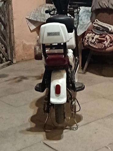 teker satşı: Elektrik skuter/moped - Şəhər daxili rahat hərəkət üçün elektriklə — 3