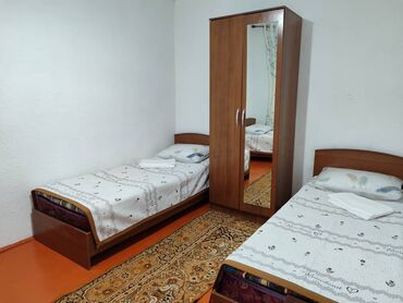 сдаю дом на длительный срок рядом просп жибек жолу бишкек: 1 бөлмө, Менчик ээси, Чогуу жашоосу жок, Толугу менен эмереги бар