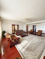 строка кж продажа квартир в бишкеке: 5 и более комнат, 295 м², Индивидуалка, 11 этаж, Евроремонт