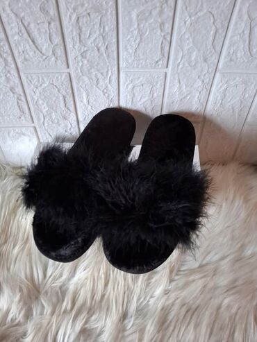 ugg brojevi cizama: Indoor slippers, 41 at lalafo.rs ugg brojevi cizama: Indoor slippers, 41