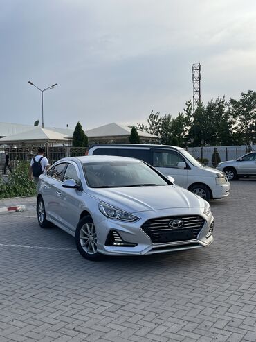 продаю погрузчик разворот стрелы 180: Hyundai Sonata: 2018 г., 2 л, Автомат, Газ, Седан