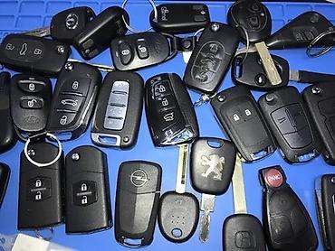 Аварийное вскрытие замков: Ремонт автомобильного ключа Изготовление ключей для машины Замена — 3