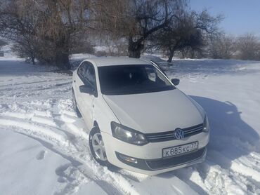 меняю на гольф 4: Volkswagen Polo: 2013 г., 1.6 л, Механика, Газ, Седан