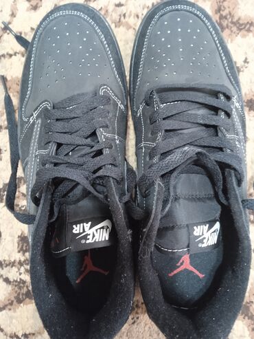 жорданы кроссовки: Мужские кроссовки, 41.5, Air Jordan, Новый, цвет - Черный, Платная доставка, Самовывоз