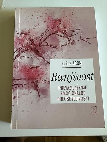 polovni e bicikli: Komplet knjiga – različiti žanrovi - Milan Kundera – tvrdi povez — 3