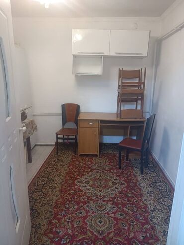сдается пол дома: 70 м², 3 комнаты, Бронированные двери, Парковка, Забор, огорожен