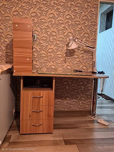 İşıqlandırma: Masaüstü lampası – mexaniki qollu, sıxaclı model - Rəng: ağ - Masaya — 2