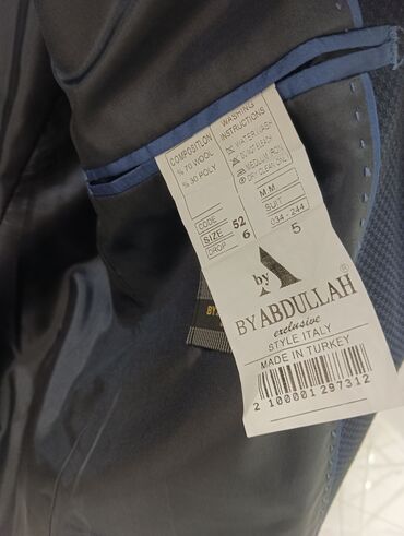 Kostyumlar: Kastyumlar hamısı satılır. hamısı 1 dəfə geyinilib. 3ü birlikdə bu — 8