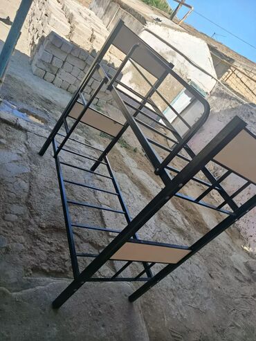 Otaq bitkiləri: Oğlan və qız üçün, İşlənmiş, Çarpayı, Matrassız, Siyirməsiz, Dəmir