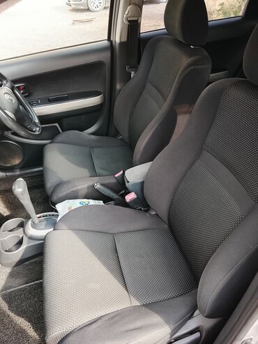 Toyota: Toyota ist: 2004 г., 1.5 л, Автомат, Бензин, Хэтчбэк — 7