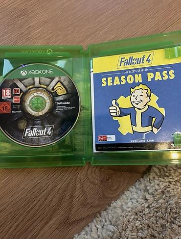 xbox one oyunlar: Xbox One/X üçün fiziki disk oyun paketi Daxildir (7 ədəd): - Red Dead — 9