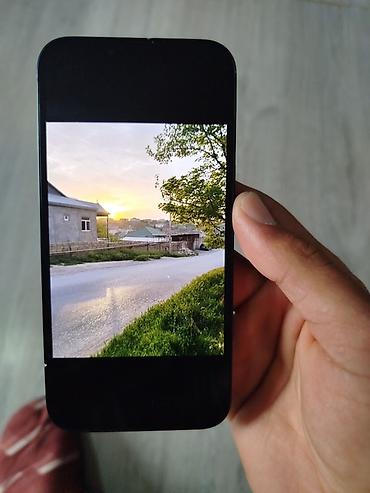 Apple iPhone: IPhone 13, 128 GB, Qara, Simsiz şarj — 6