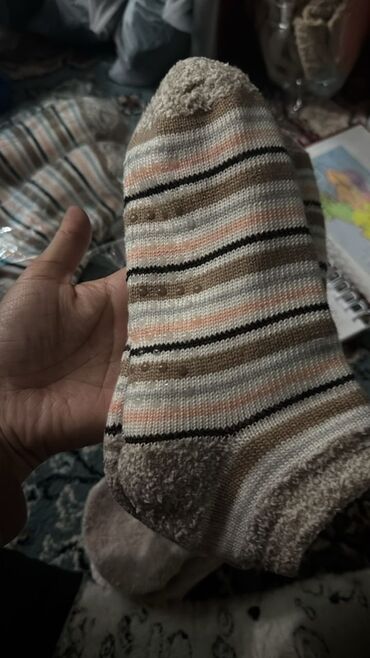 Носки и белье: Носки женские и унисекс, набор различных моделей. Если цены выше — 12