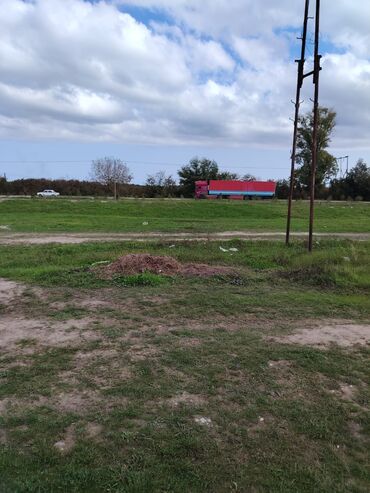 Həyət evləri və villaların satışı: Ev Xaçmaz-Xudat yoluna yaxın məsafədə yerləşir.25 sot həyətyanı sahədə -da lalafo.az — 10 Həyət evləri və villaların satışı: Ev Xaçmaz-Xudat yoluna yaxın məsafədə yerləşir.25 sot həyətyanı sahədə — 10