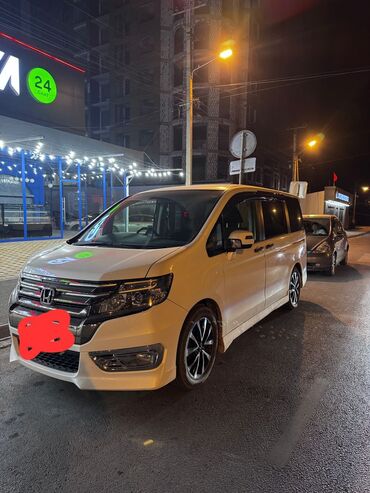 машина степ: Honda Stepwgn: 2013 г., 1.8 л, Вариатор, Бензин, Минивэн