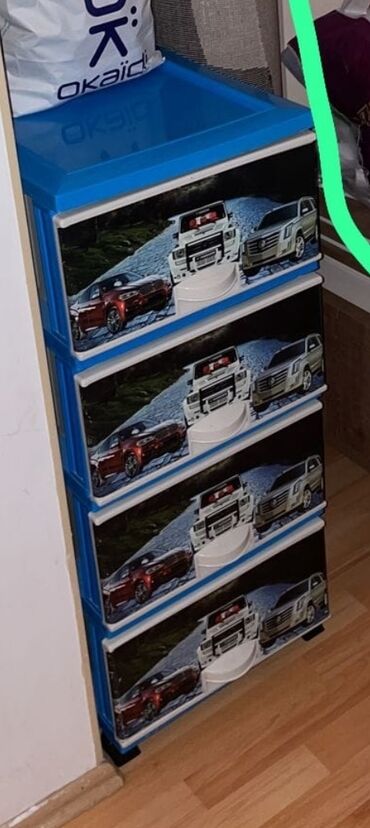 Uşaq dolabları: Oğlan üçün, İşlənmiş, 4 qapılı, Düz dolab