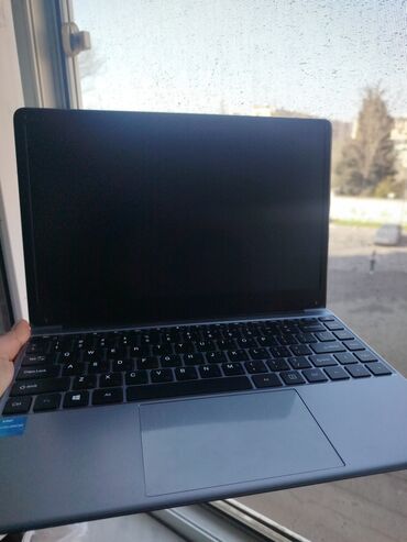 Digər noutbuklar və netbuklar: Intel Celeron, 15 "