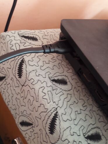 PS4 (Sony Playstation 4): PlayStation 4 Slim oyun konsolu Əsas xüsusiyyətlər: - PS4 Slim — 11