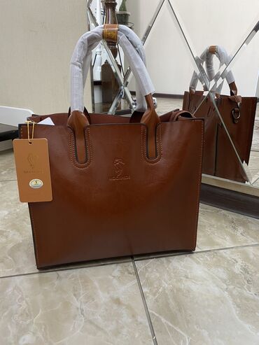Сумкалар: Продаю новые кожаные сумки отличного качества, коричневая 3000