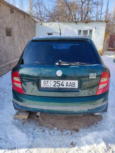 машина прадаю: Skoda Fabia: 2001 г., 1.8 л, Механика, Бензин, Хэтчбэк