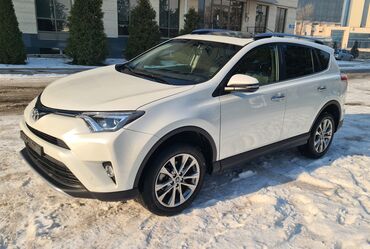 Toyota: Toyota RAV4: 2018 г., 2.5 л, Автомат, Бензин, Кроссовер