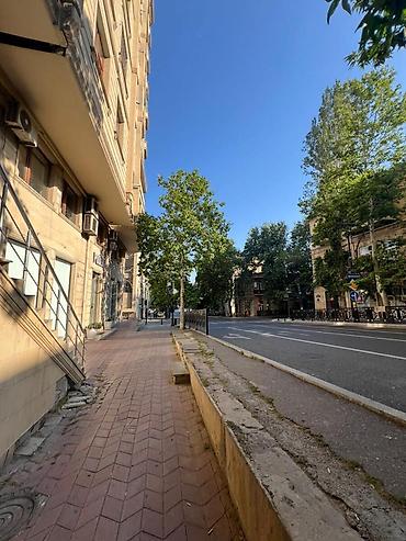 аренда места на рынке: İcarəyə verilir obyekt 300 m², 28 May m. 4 500 AZN/ay 300 m² Sahə — 2