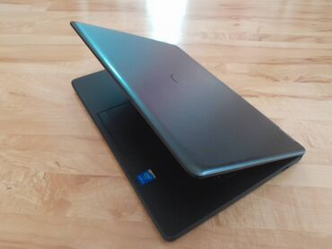 axxiv laptop: Intel Core i5, 8 GB OZU, 14 "