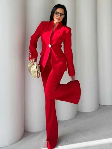 Kompleti: Komplet univerzalne velicine odgovara S M L XL Cena 4000 din — 11