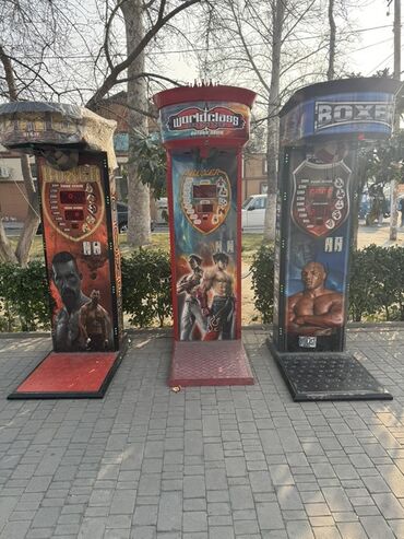 Tədbirlərin təşkili: Üç boks avtomatı. Hər bir avtomat boksçuların şəkilləri və xalları