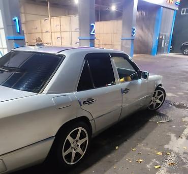 Mercedes-Benz W124: 1993 г., 2.2 л, Бензин, Седан