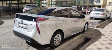 Toyota: Toyota Prius: 2017 г., 1.8 л, Робот, Бензин, Седан — 4