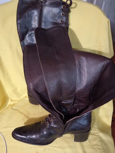 Ostala ženska obuća: Braon čizmice br. 40,sve koža,1900 din nošene . Crvene — 3