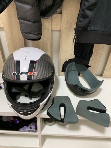 мотоцик: Продаю очень надежный шлем для мотоцикла также на скутер очень