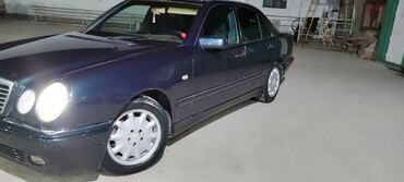 Mercedes-Benz: Mercedes-Benz E-Class: 1997 г., 2.8 л, Механика, Бензин, Седан