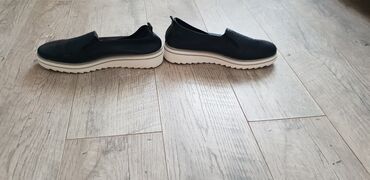 Oksfordice: Oksfordice, Emelie Strandberg, 39 — 9