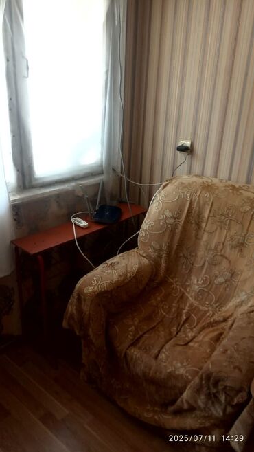 Uzunmüddətli kirayə mənzillər: Сдаётся в аренду семье. Рядом с метро Аджеми. На долгий срок. 1 этаж — 2