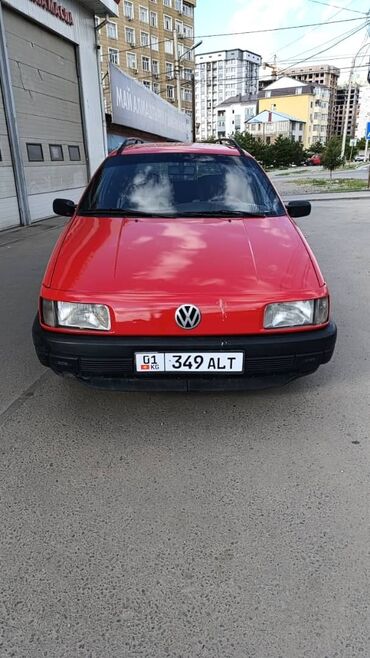 пассат 1994: Volkswagen Passat: 1994 г., 1.8 л, Механика, Бензин, Универсал